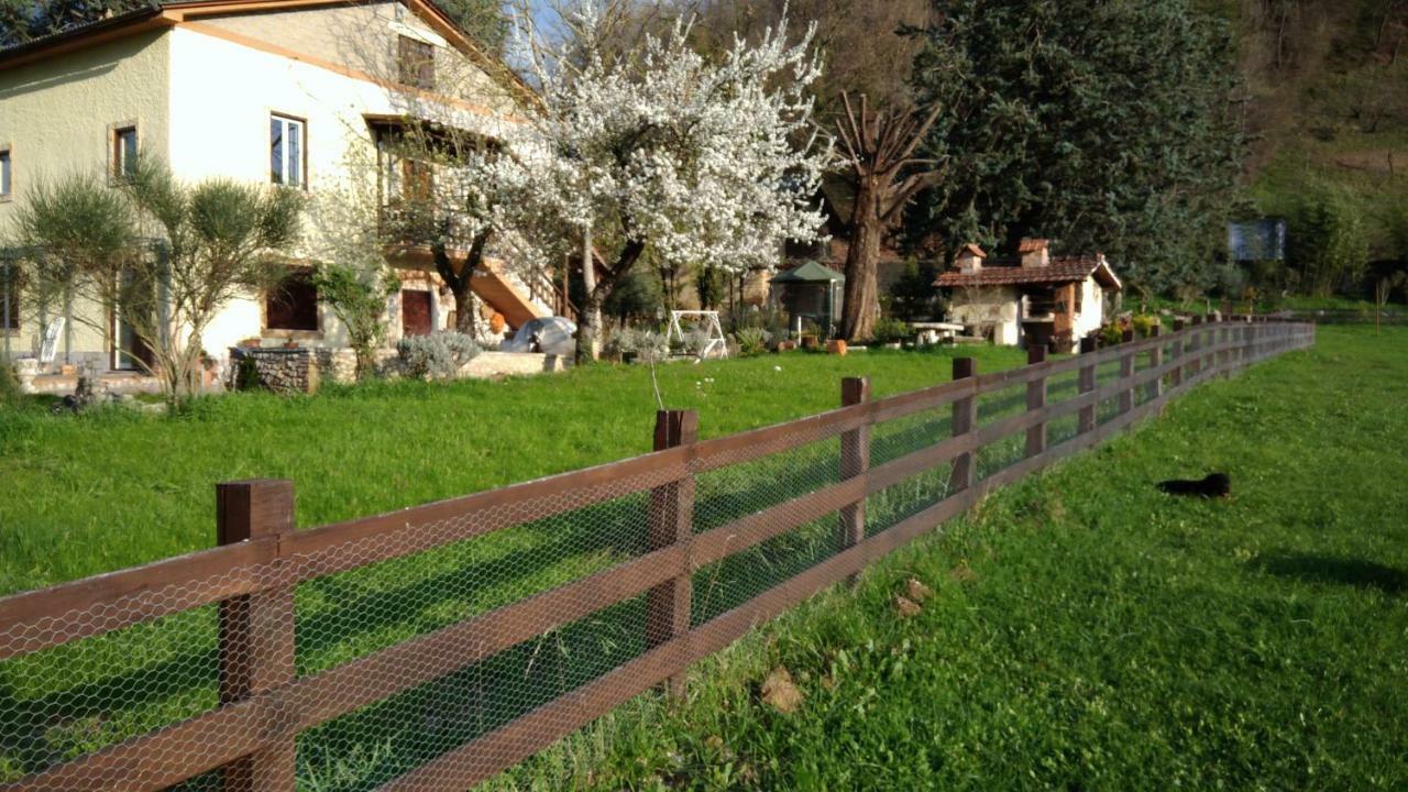 Villa Casale Delle Ginestre. Castel Madama Exterior foto