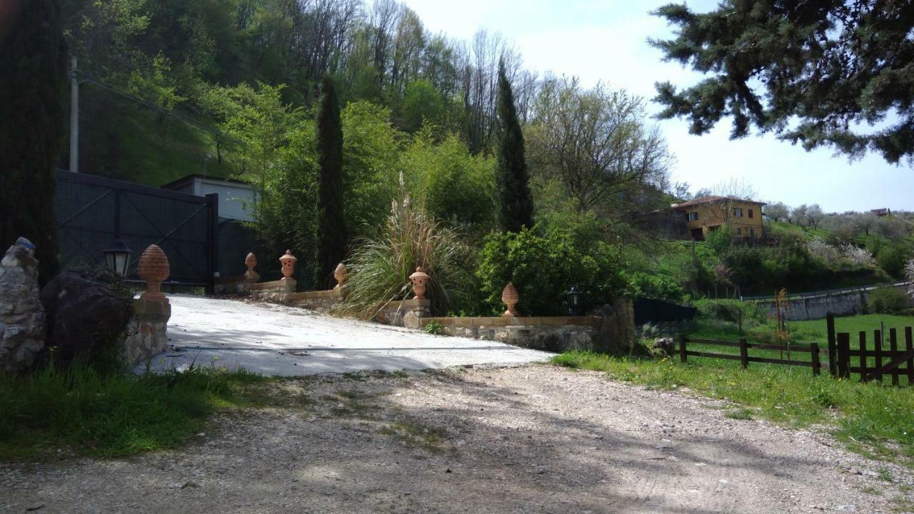 Villa Casale Delle Ginestre. Castel Madama Exterior foto